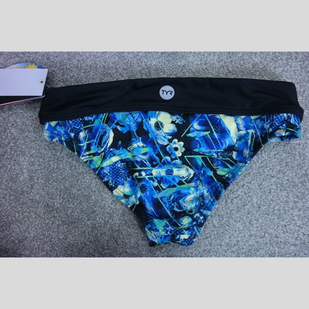 TYR Size XS 0/2 Print UPF 50 Body Sculptor Bikini Petite fit - Picture 7 of 8